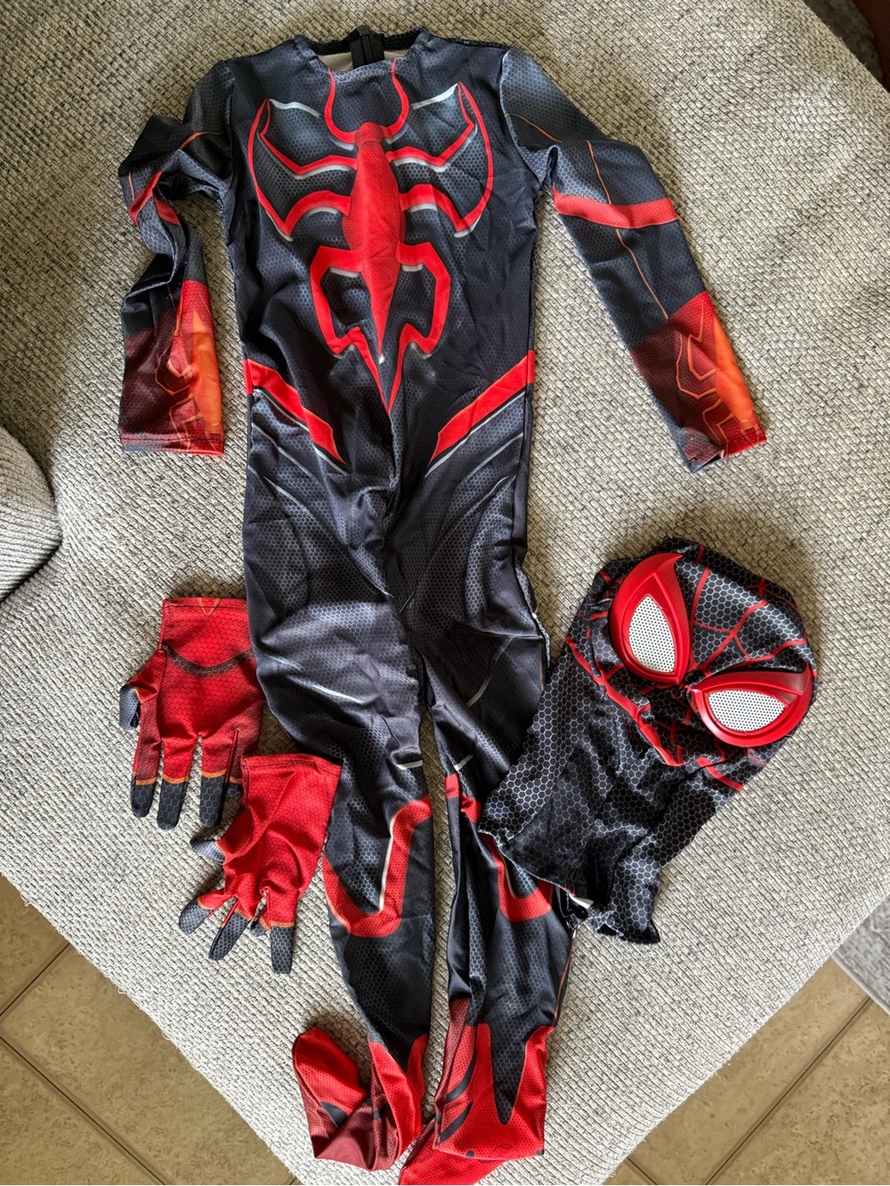 Brand new Spin (miles morales) costume 3T